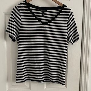 New York & Company Monochrome Striped V-Neck Tee